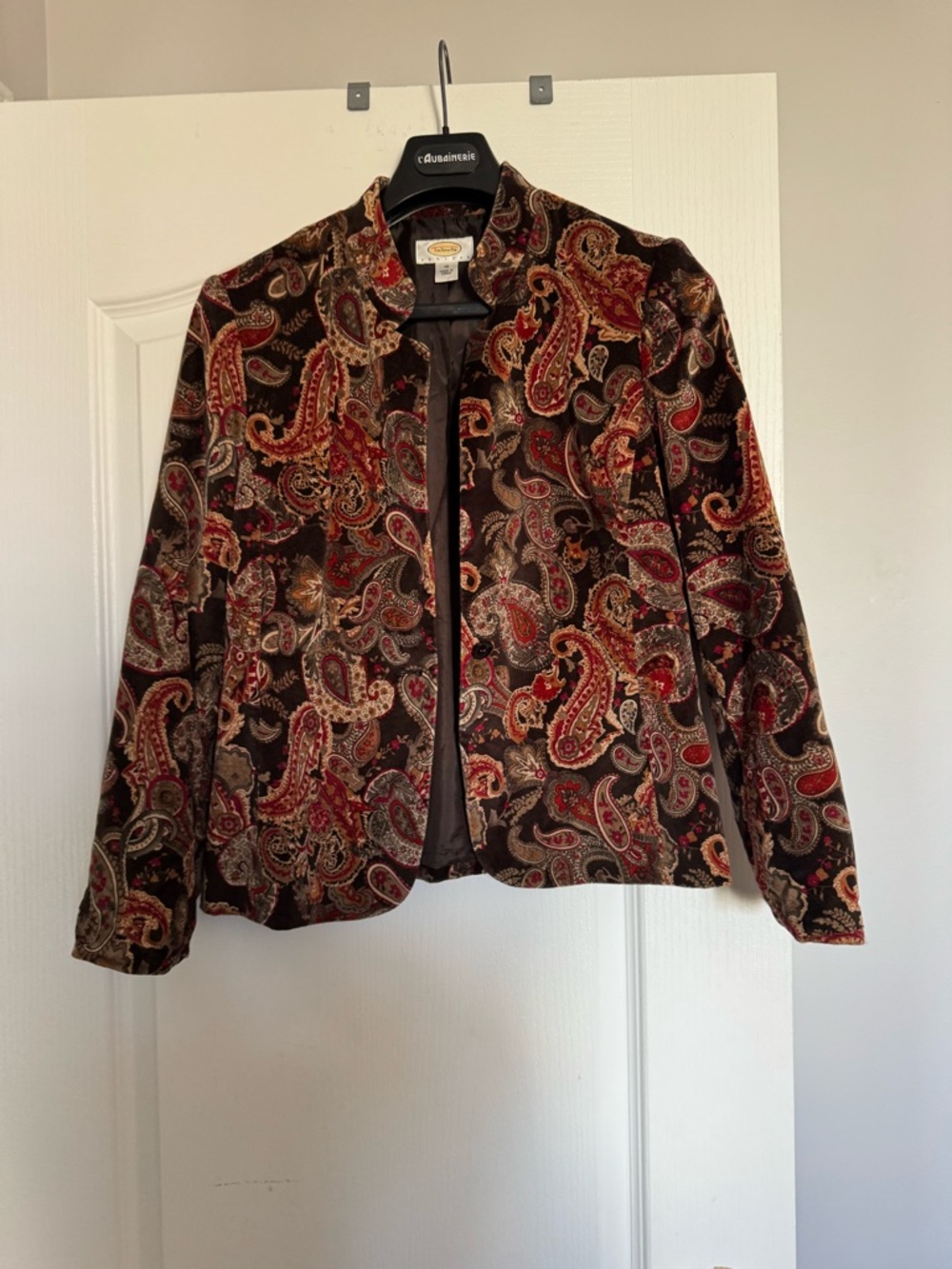 Talbots Paisley soft luxurious Velvet Blazer in Brown and Red. Ptp 19inch
